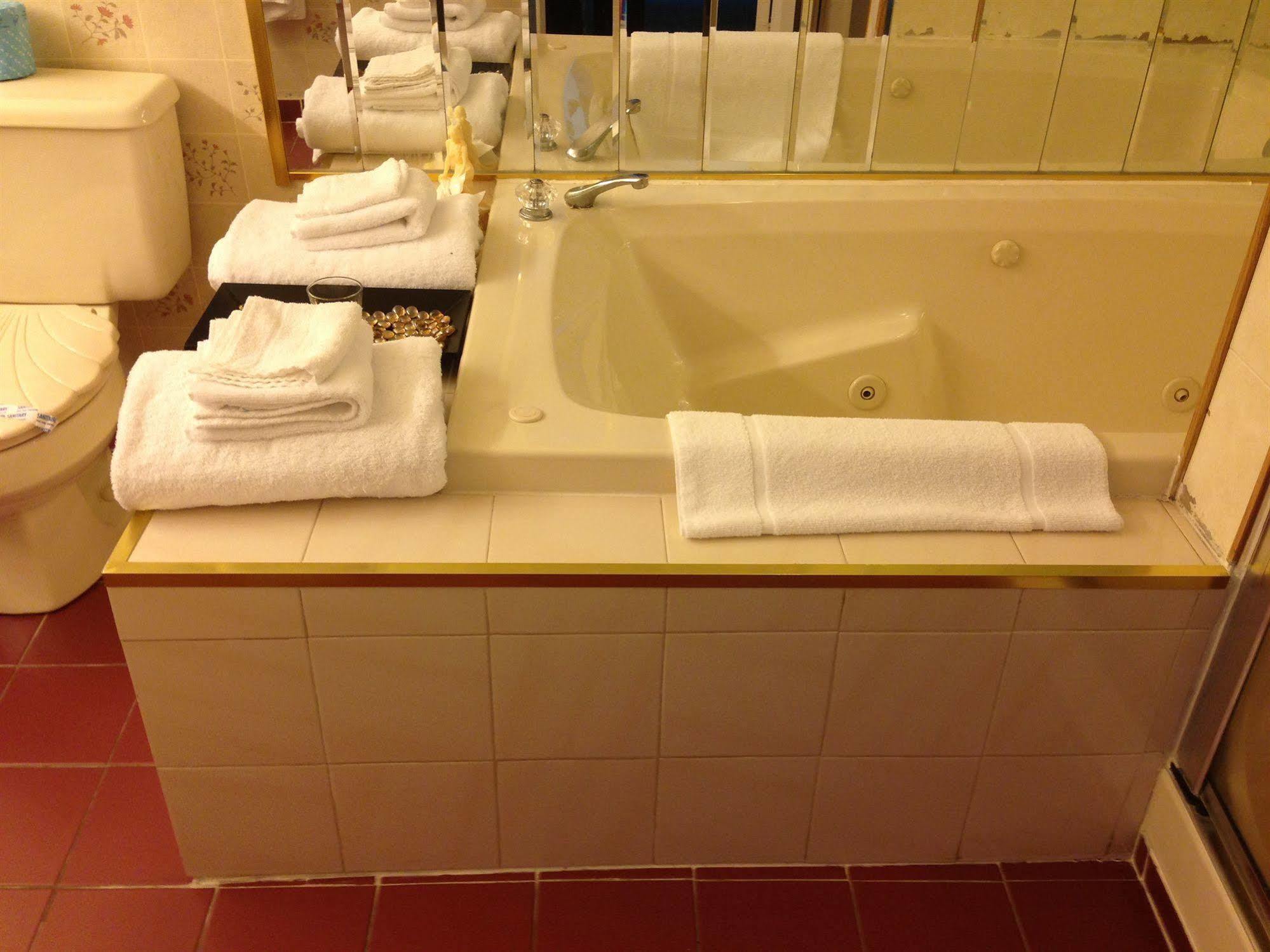 Niagara Parkway Court Motel ภายนอก รูปภาพ